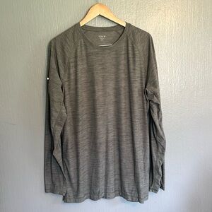 Mens Old Navy dri/cool fit long sleeved Size Large Tall